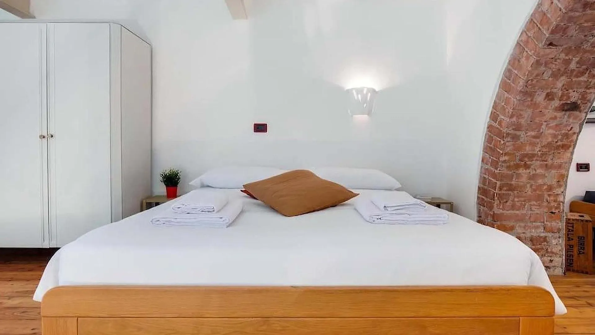 Urban Loft - Milano Porta Romana Apartment